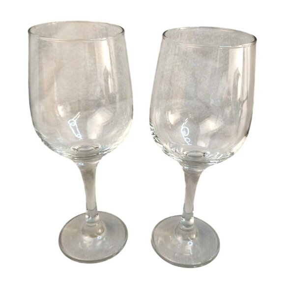 Wine Glasses or Water Goblets Elegant Design For Dining Or Entertaining Set of - Picture 2 of 7